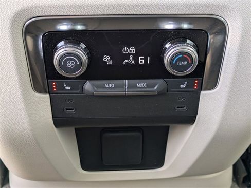 Used 2025 GMC Yukon Denali image 17