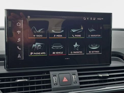 Used 2023 Audi Q5 e Premium w/ Convenience Package image 24