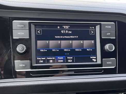 Certified 2022 Volkswagen Jetta Sport image 27