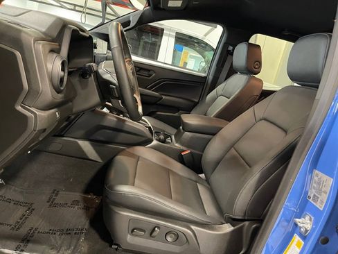 Used 2025 Chevrolet Colorado Trail Boss image 9