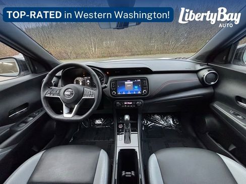 Used 2021 Nissan Kicks SR w/ SR Premium Package image 17