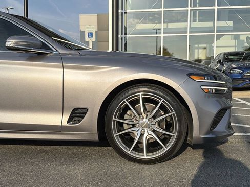 Used 2022 Genesis G70 2.0T w/ Prestige Package RWD image 9