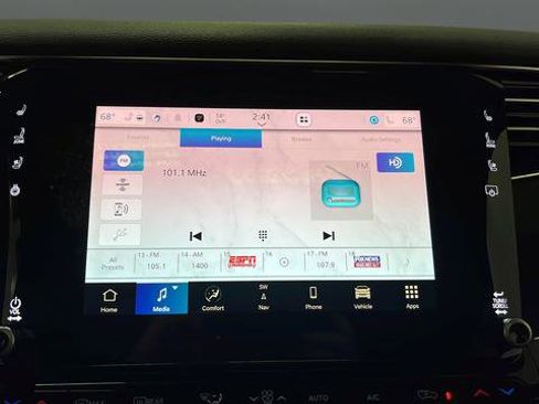 Used 2023 Jeep Wagoneer L 4WD w/ Premium Group I image 38