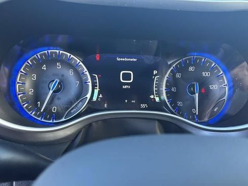 New 2026 Chrysler Pacifica Select FWD image 31