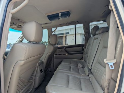 Used 2004 Toyota Land Cruiser AWD/4WD image 13