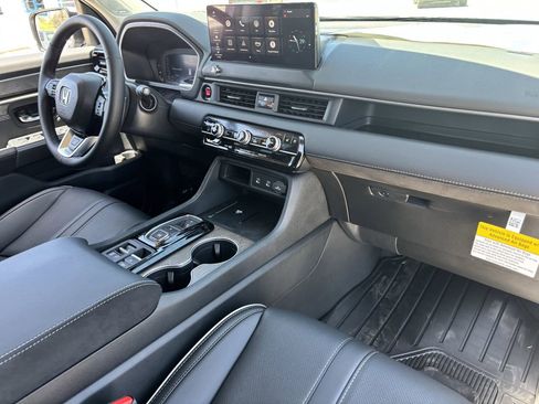 New 2026 Honda Pilot Elite image 8