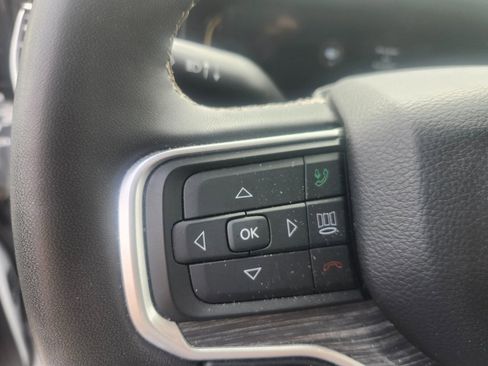 Used 2024 Jeep Wagoneer Series II w/ Flexible Seating Group image 21