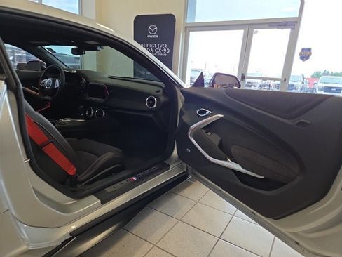Used 2018 Chevrolet Camaro ZL1 RWD image 19
