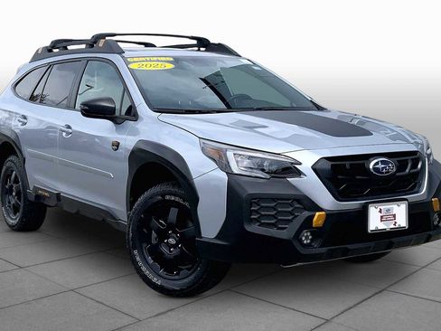 Used 2025 Subaru Outback Wilderness AWD/4WD image 2