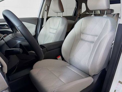 Certified 2025 Nissan Rogue SV AWD/4WD image 16