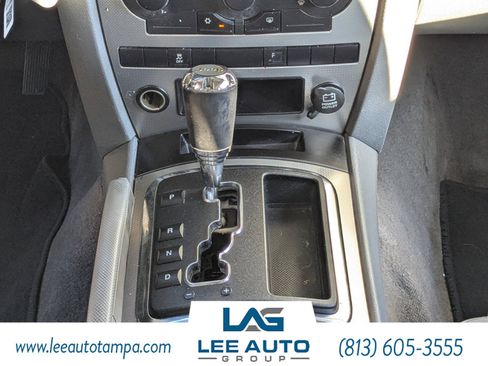 Used 2007 Jeep Commander Sport image 19