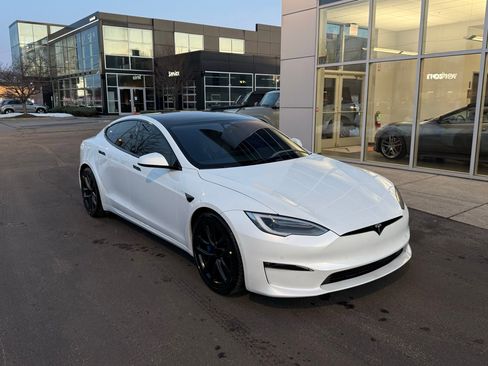 Used 2021 Tesla Model S Plaid image 1