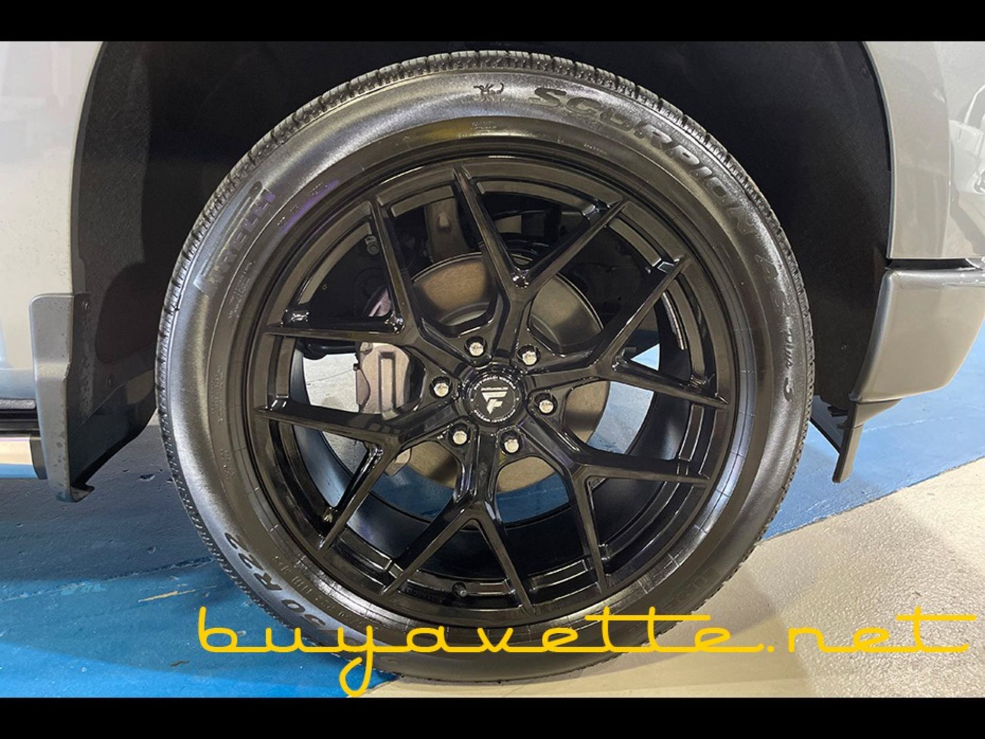 Used 2025 Chevrolet Silverado 1500 High Country w/ Technology Package AWD/4WD image 9