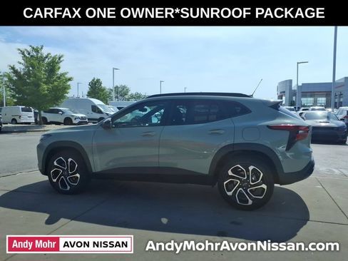 Used 2024 Chevrolet Trax RS w/ Sunroof Package FWD image 5