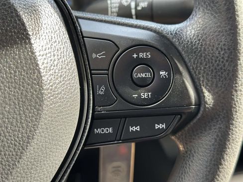 Used 2022 Toyota Corolla LE image 15