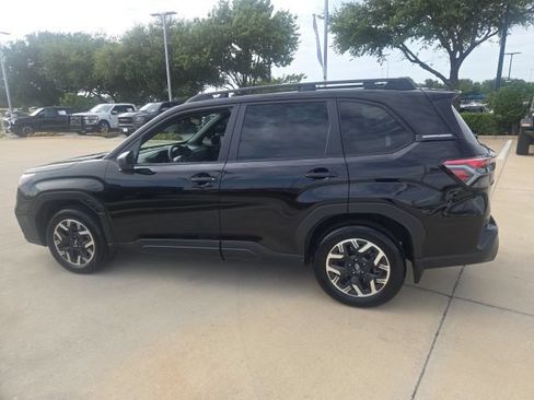 Used 2026 Subaru Forester Premium AWD/4WD image 5