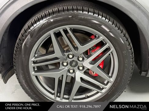 Used 2025 Ford Explorer ST-Line w/ Premium Package RWD image 11