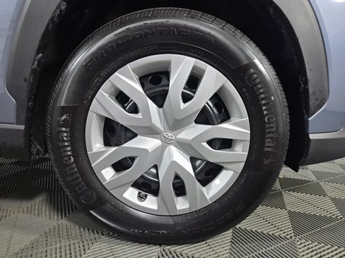 Used 2025 Toyota Corolla Cross L FWD image 11