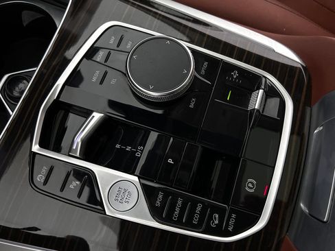 Certified 2023 BMW X7 xDrive40i w/ Climate Comfort Package image 24