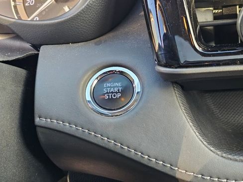 Used 2022 Toyota Highlander XLE image 48