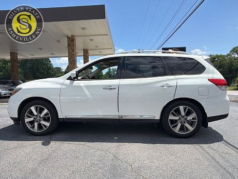 Used 2014 Nissan Pathfinder Platinum w/ Platinum Premium Package FWD image 3