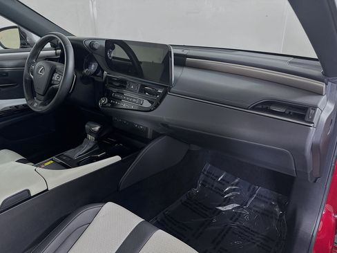 Certified 2025 Lexus ES 350 F Sport image 27