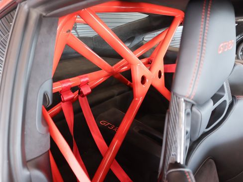 Used 2016 Porsche 911 GT3 RS image 34