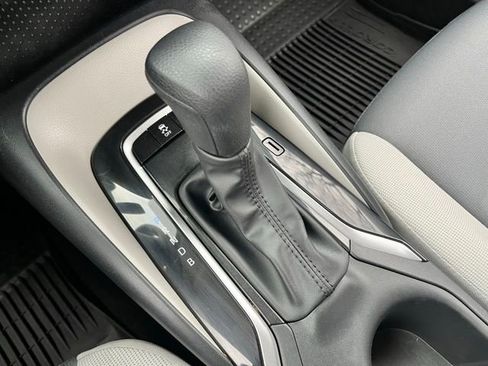 Used 2024 Toyota Corolla LE image 32