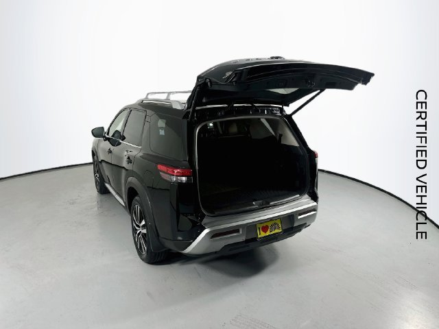 Certified 2024 Nissan Pathfinder Platinum w/ Cargo Package FWD image 26