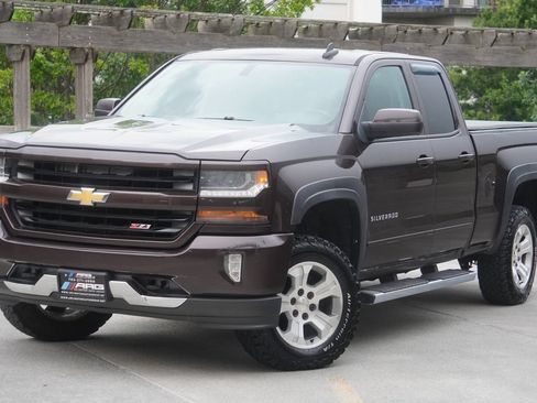 Used 2016 Chevrolet Silverado 1500 LT w/ All Star Edition AWD/4WD image 2