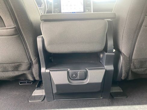 Used 2024 Ford F150 XLT image 32