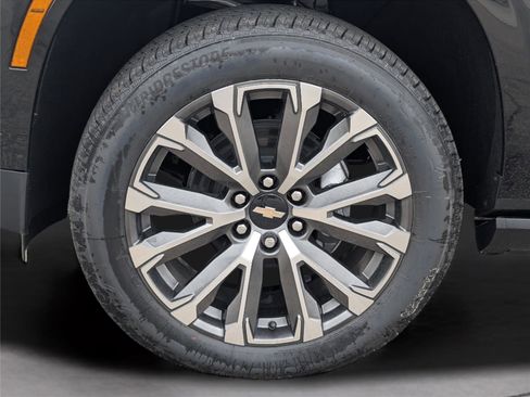 New 2026 Chevrolet Suburban High Country RWD image 34