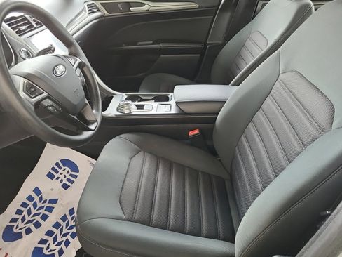 Used 2019 Ford Fusion SE image 13