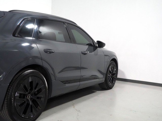 Used 2024 Audi Q8 e-tron Prestige AWD/4WD image 61