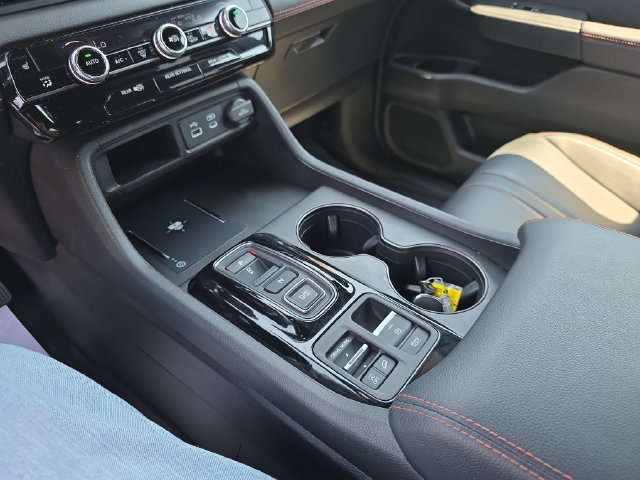Certified 2025 Honda Pilot TrailSport image 26