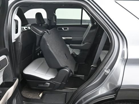 Used 2021 Ford Explorer XLT w/ Equipment Group 202A image 34