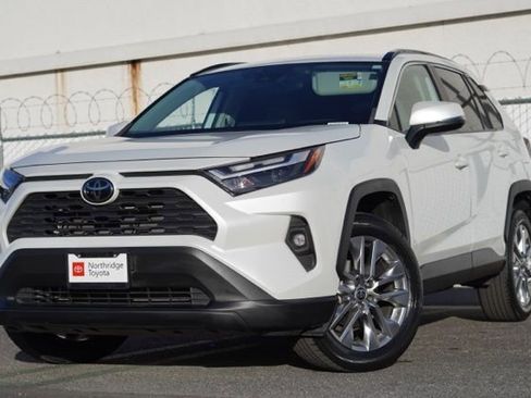 Certified 2023 Toyota RAV4 XLE Premium image 3