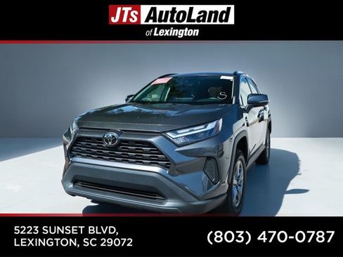 Used 2022 Toyota RAV4 XLE FWD image 1