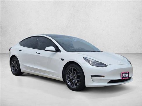 Used 2022 Tesla Model 3 Long Range AWD/4WD image 3