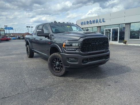 Used 2023 RAM 2500 Limited AWD/4WD image 2