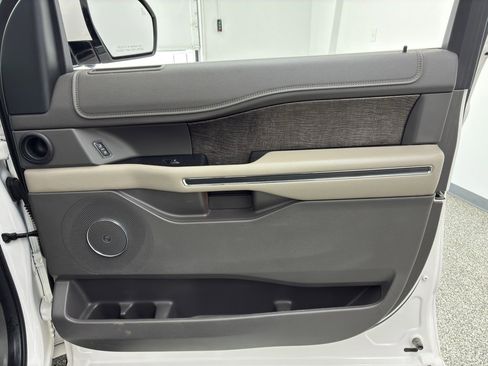 Used 2018 Ford Expedition Limited w/ Equipment Group 302A image 49