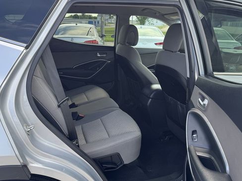 Used 2018 Hyundai Santa Fe Sport FWD image 25