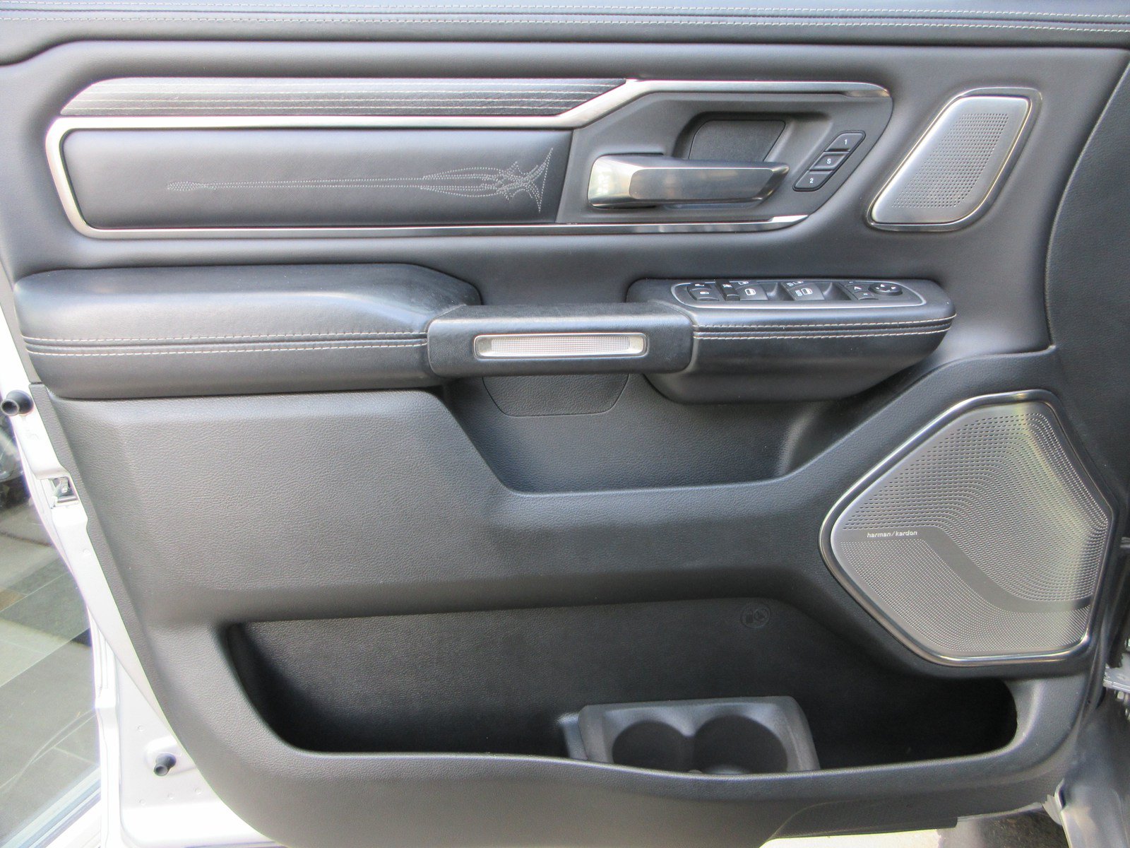 Used 2020 RAM 1500 Limited AWD/4WD image 31