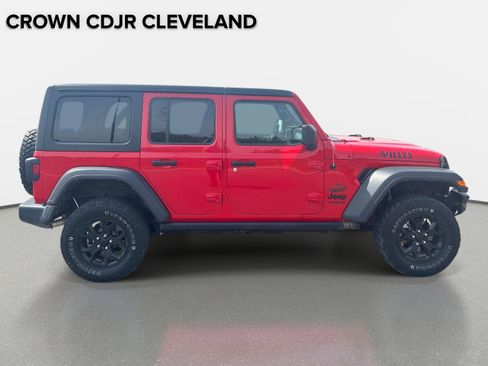 Used 2022 Jeep Wrangler Unlimited Sport image 6