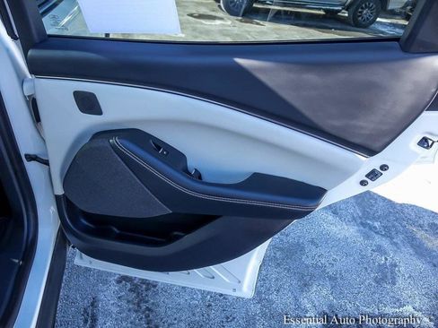 Used 2023 Ford Mustang Mach-E Premium image 26