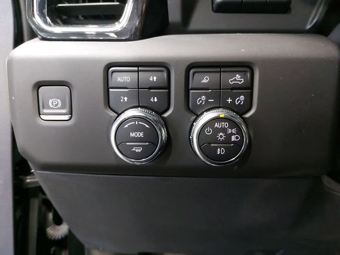 Used 2023 GMC Sierra 1500 Denali w/ Denali Reserve Package AWD/4WD image 27