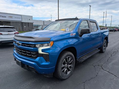 Used 2022 Chevrolet Silverado 1500 RST w/ Convenience Package II AWD/4WD image 4