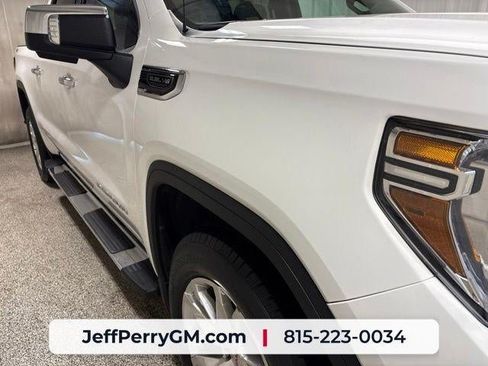 Used 2019 GMC Sierra 1500 SLT w/ SLT Premium Plus Package AWD/4WD image 8