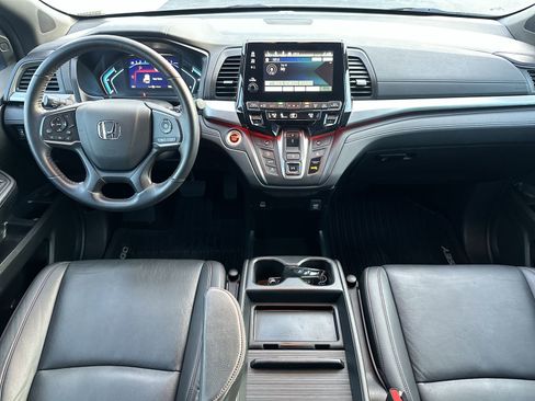 Used 2024 Honda Odyssey Sport image 18