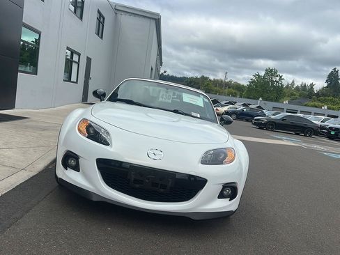 Used 2013 MAZDA MX-5 Miata Club RWD image 5
